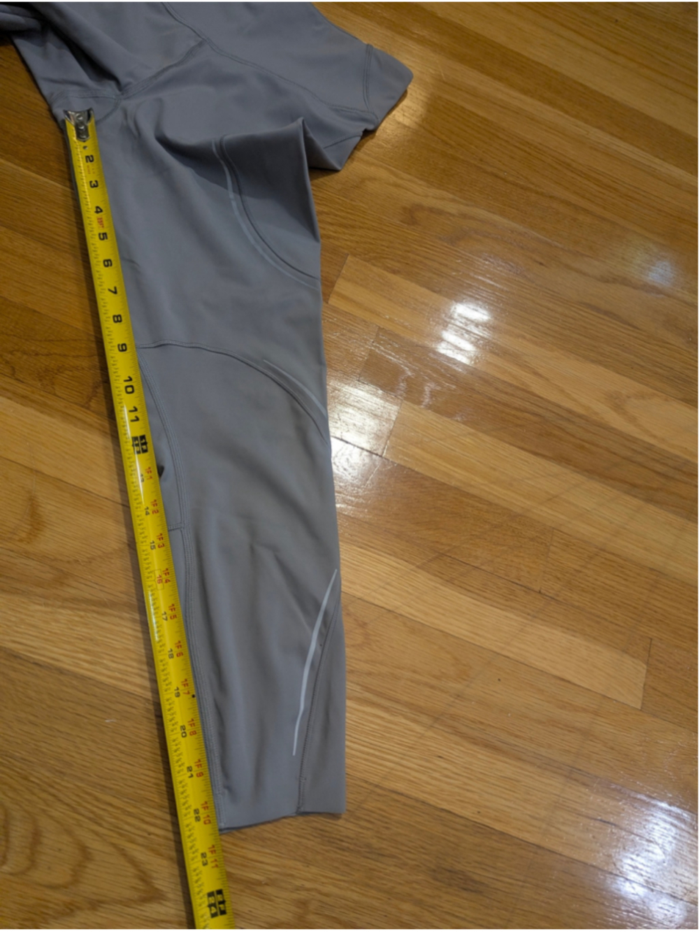 Lululemon Base Pace High-Rise Reflective Tight Legging Size 6 Gull Grey - Picture 10 of 10